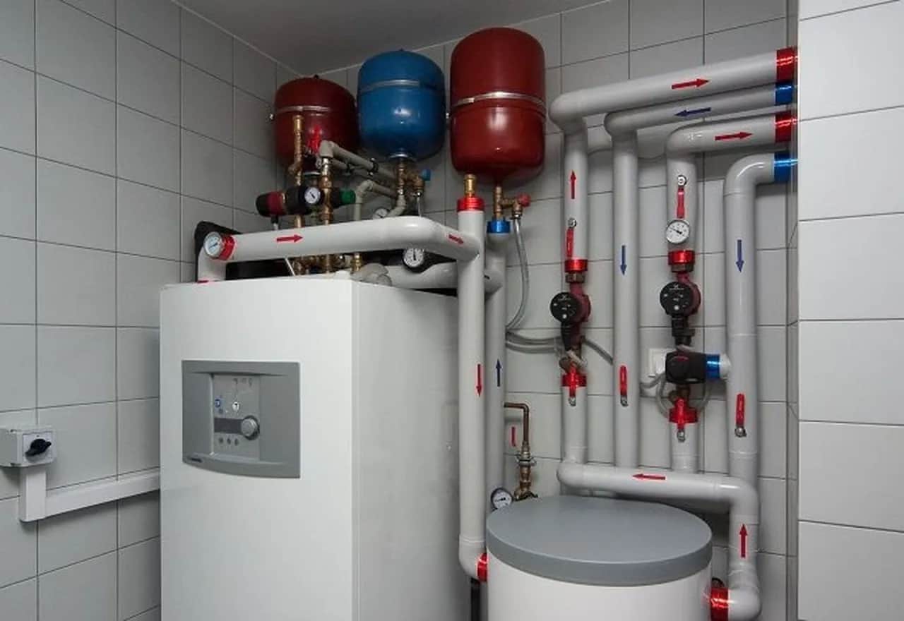 Jaka średnica rury do pompy ciepła? Dobierz idealnie i oszczędź!