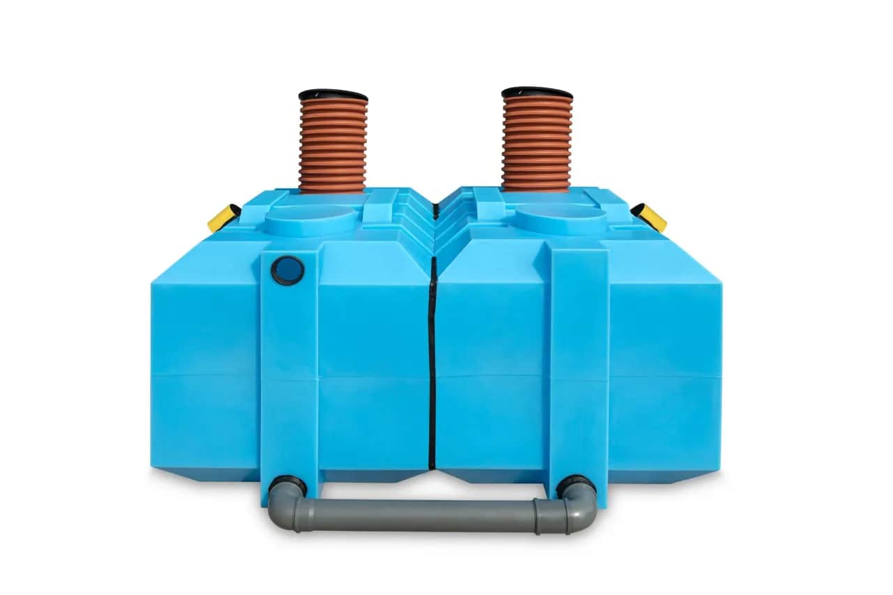 Połącz zbiorniki na deszczówkę: Maksymalna pojemność, proste DIY